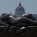 Roma recuerda al fallecido artista colombiano Botero con una exposición de esculturas al aire libre