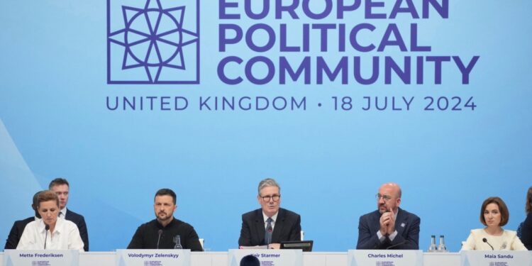 Líderes europeos abordan migración y Ucrania en cumbre en Reino Unido entre preocupaciones por Trump