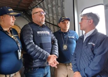 Sale de la cárcel exjefe paramilitar colombiano Salvatore Mancuso, tras meses de buscar su libertad