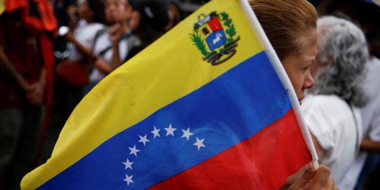 El gobierno venezolano advierte que líderes opositores deben ser arrestados