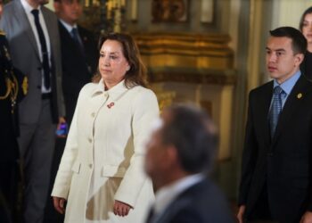 Perú rechaza informe de AI que apunta a responsabilidad de presidenta Boluarte en muertes durante protestas