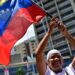 Con expectativas de cambio y promesas de paz cierra la campaña electoral en Venezuela