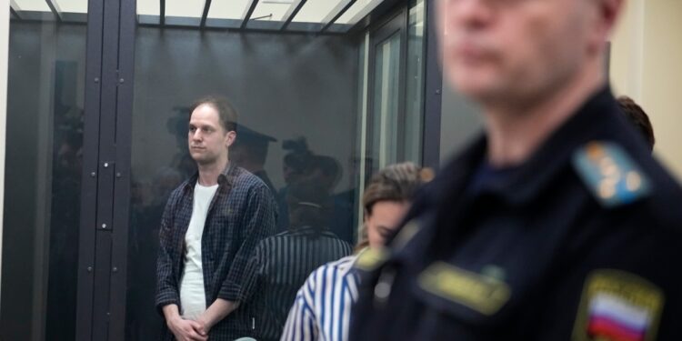 Rusia no descarta un intercambio de prisioneros que incluya al periodista estadounidense Evan Gershkovich