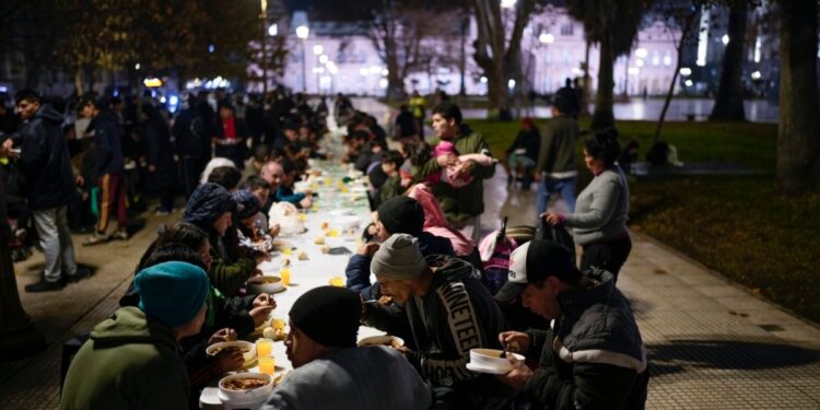 Los argentinos ponen a prueba su ingenio ante una nueva crisis económica