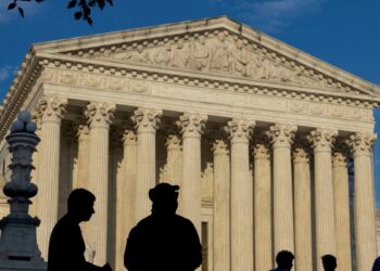 La Corte Suprema de EEUU limita los procesos contra asaltantes del Capitolio.