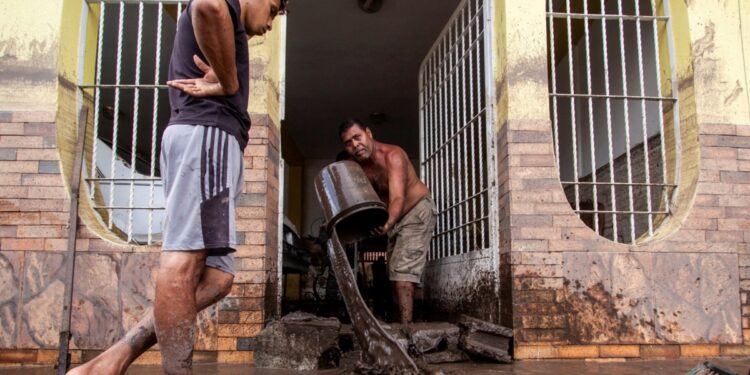 Jefe de obispos de Venezuela confirma “incidente desagradable” al llevar ayuda a ciudad inundada