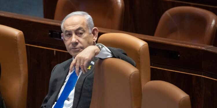 Netanyahu camina sobre la cuerda floja política en su viaje a EEUU tras retiro de Biden de contienda