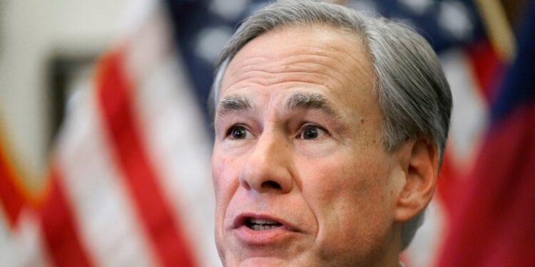 Más de 250 mil hogares en Texas están sin el servicio de energía eléctrica