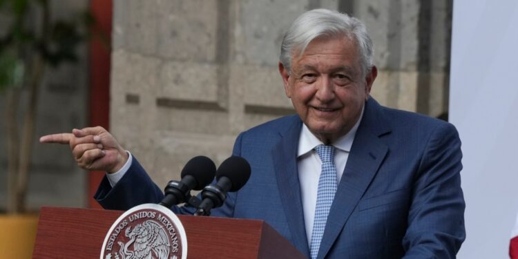 México se mantiene cauto ante la retirada de Biden de la contienda electoral de EEUU