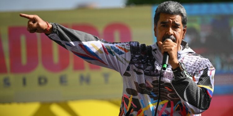 Maduro advierte que de su victoria depende que en Venezuela no haya “un baño de sangre”