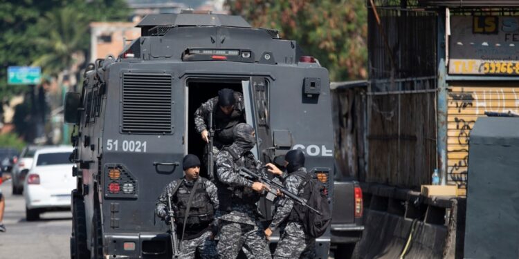 Policía brasileña lanza megaoperativo contra el crimen organizado en Río de Janeiro