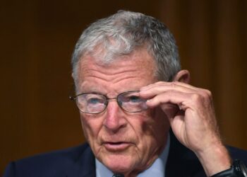 Exsenador estadounidense Jim Inhofe muere a los 89 años