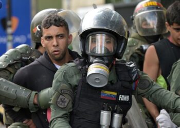 Maduro dice que la oposición, EEUU, el narcotráfico y Elon Musk pretenden desestabilizar Venezuela 