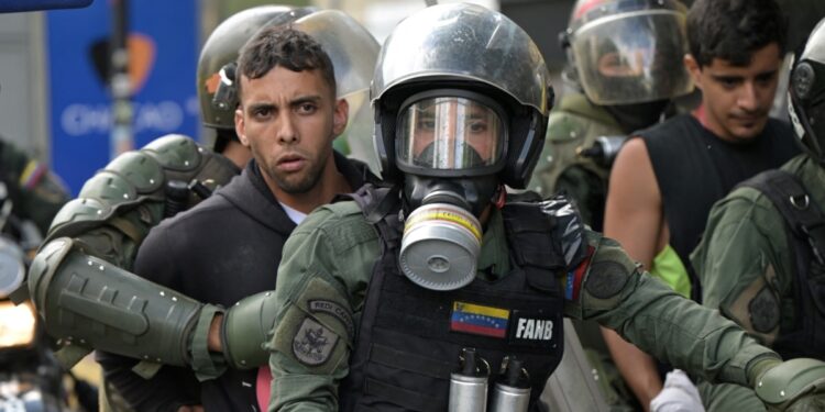 Maduro dice que la oposición, EEUU, el narcotráfico y Elon Musk pretenden desestabilizar Venezuela