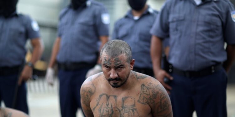 Honduras implementa una estrategia para luchas contra las maras y las pandillas