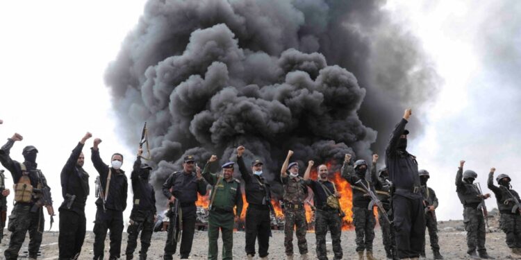 Ejército israelí confirma ataques a objetivos hutíes en Yemen