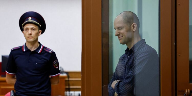 Se alistan alegatos finales de juicio en Rusia al periodista estadounidense Evan Gershkovich