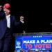 Trump se regocija de caos en torno a Biden durante acto de campaña en Florida