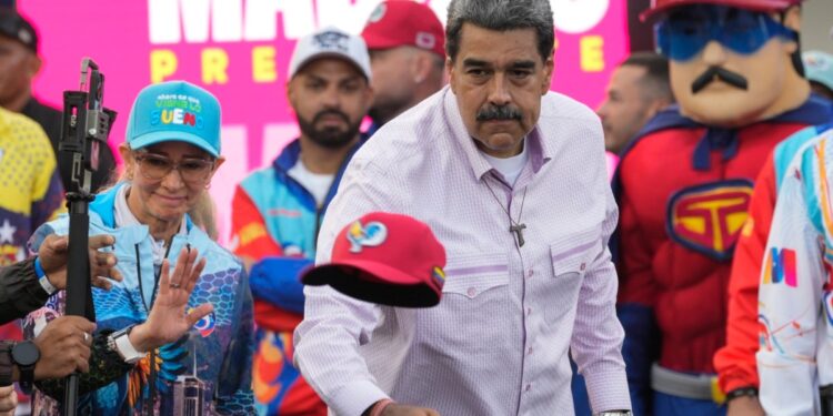 Nicolás Maduro y la oposición en Venezuela condenan ataque en el que resultó herido Donald Trump en Pensilvania