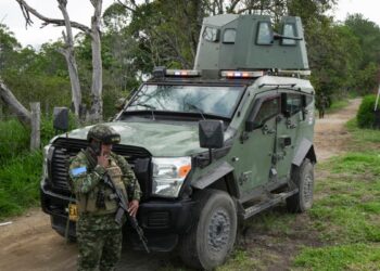 Gobierno de Colombia suspende cese al fuego con una parte del EMC