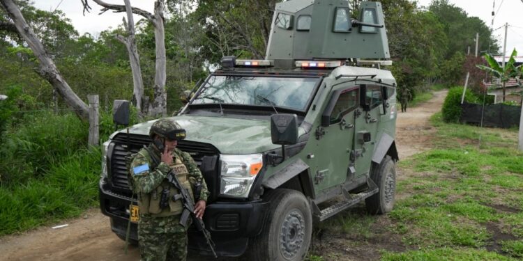 Gobierno de Colombia suspende cese al fuego con una parte del EMC