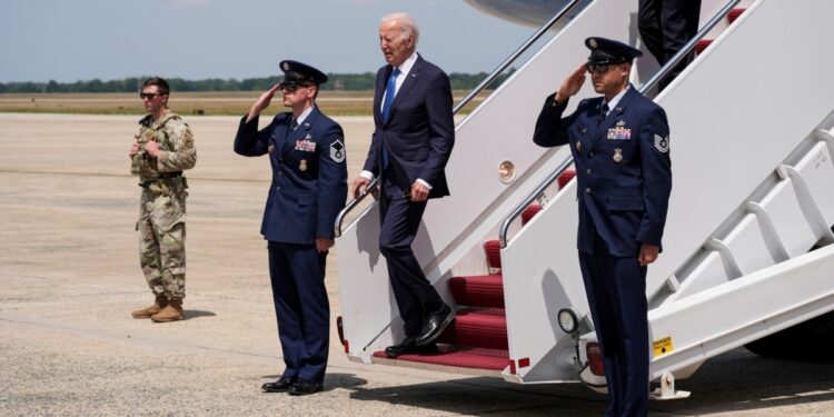 El presidente Joe Biden se dirigirá hoy a los estadounidenses por primera vez desde que dejó sus esfuerzos por la nominación presidencial