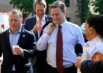 Legisladores demócratas parecen divididos en opinión sobre campaña de Biden