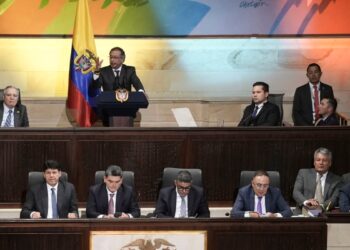 Petro enfrenta un tercer año clave en el Congreso para sacar adelante sus reformas: analistas 