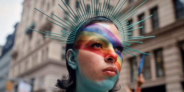 Artistas, políticos y  miles de personas participaron de las machas programadas en el cierre del mes del orgullo LGBTQ+ en todo EEUU