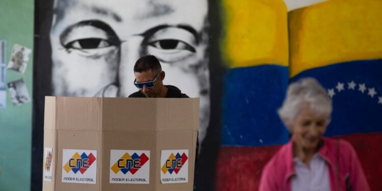 Oposición se borra del simulacro. Alerta por huracán en el Caribe. Y más