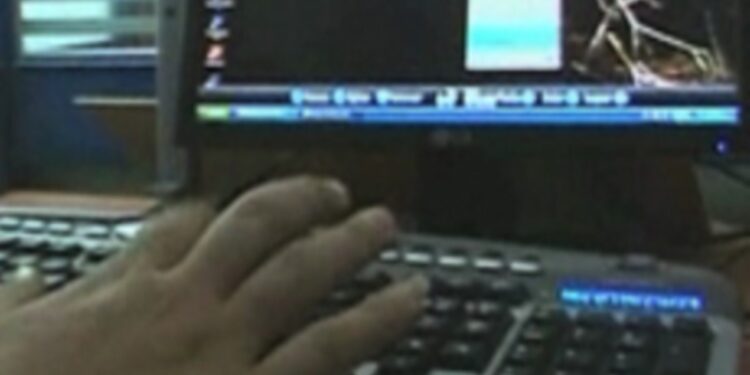 Un fuerte impacto sufren servicios y empresas en el mundo debido a una interrupción tecnológica masiva