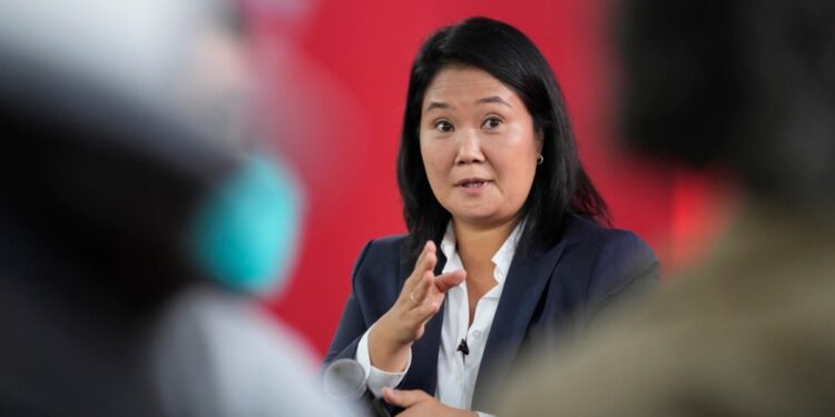 Justicia de Perú inicia juicio por lavado de activos a Keiko Fujimori, líder de poderoso partido