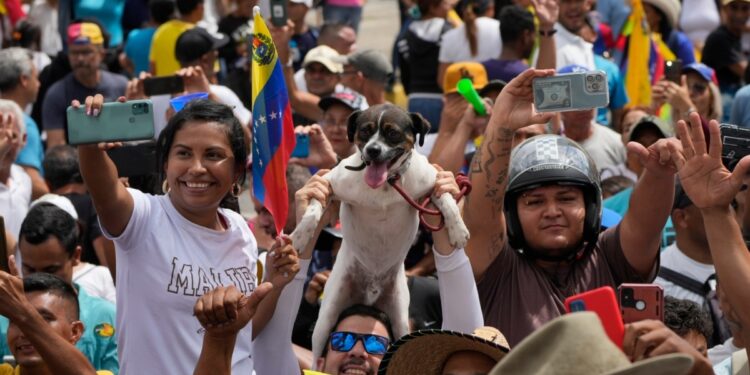 Viaje de expresidentes para observar elecciones venezolanas desata fricciones entre Caracas y Panamá