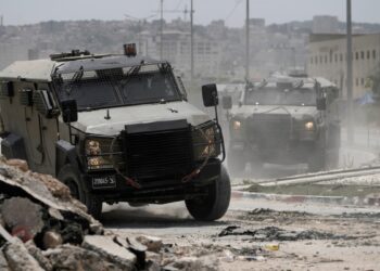 Mueren 7 palestinos en operación militar israelí en Cisjordania; Israel y Hamás negociaron en Doha