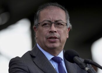 Petro designa nuevo ministro que abre la puerta a constituyente e impulsará reformas del gobierno