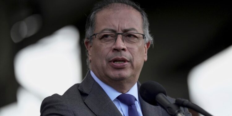 Petro designa nuevo ministro que abre la puerta a constituyente e impulsará reformas del gobierno