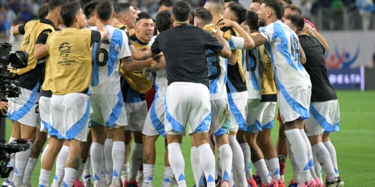 La selección argentina clasificó a semifinales de la Copa América EEUU 2024.