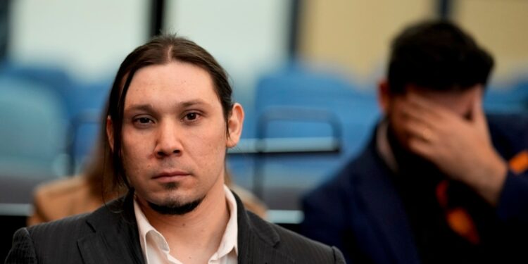 Acusado de intento de asesinato a expresidenta argentina se desvincula del hecho durante juicio