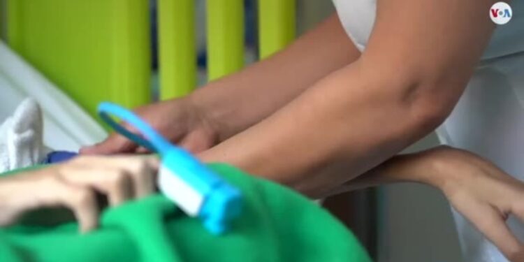 Pacientes con esclerosis múltiple sufren en Venezuela