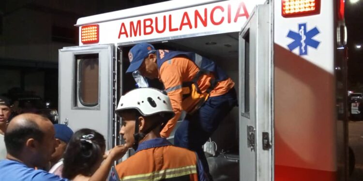 56 personas terminaron hospitalizadas en intoxicación masiva en una graduación en Lara