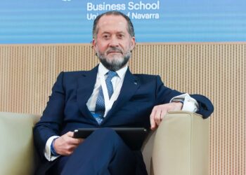 Venezolano Juan Carlos Escotet es el nuevo presidente de un club deportivo en España