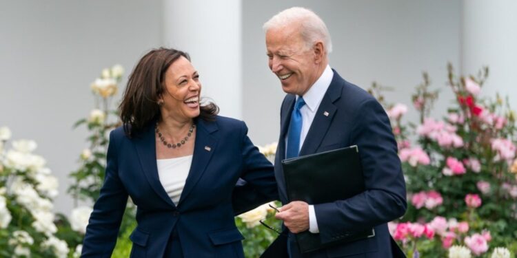 ¿Qué dijo Kamala Harris luego de la renuncia de Biden a su candidatura?