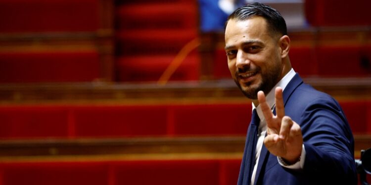 La izquierda francesa dice que puede gobernar, pero el centro dice «nos necesitan»