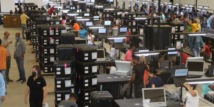 CNE ejecuta auditorías a máquinas electorales de cara a las elecciones presidenciales de Venezuela 2024