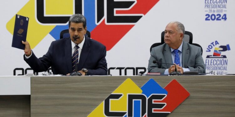Nicolás Maduro denuncia un «golpe»; EEUU, la ONU, países vecinos y observadores exigen desglose total de resultados