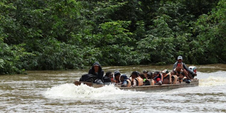 El gobierno de Panamá justifica el cierre de pasos fronterizos en la selva del Darién