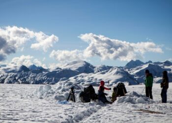 Hallan en la cumbre más alta de Perú la momia de un estadounidense que murió hace 22 años