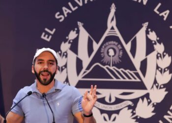Bukele sanciona ley que elimina aranceles a más de cien productos alimenticios