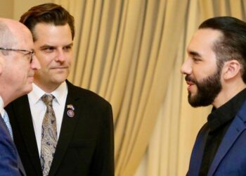 Delegación de congresistas republicanos viaja a El Salvador y se reúne con Bukele