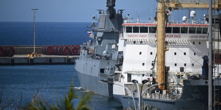 Venezuela recibe buques militares rusos en medio de tensiones globales
